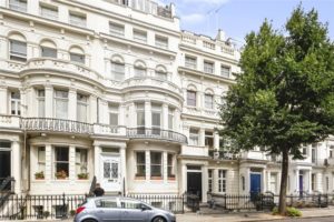 move to notting hill for its white stuc houses