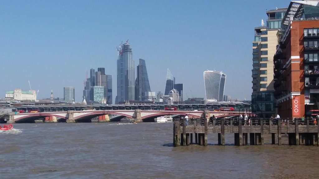 London view Thames Bermdonsey